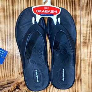 Okabashi sturdy flip flops. Size 8/9